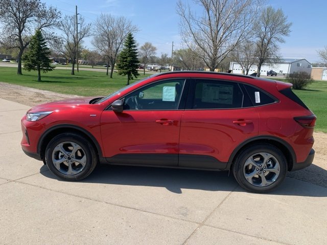 2025 Ford Escape ST-Line photo 4