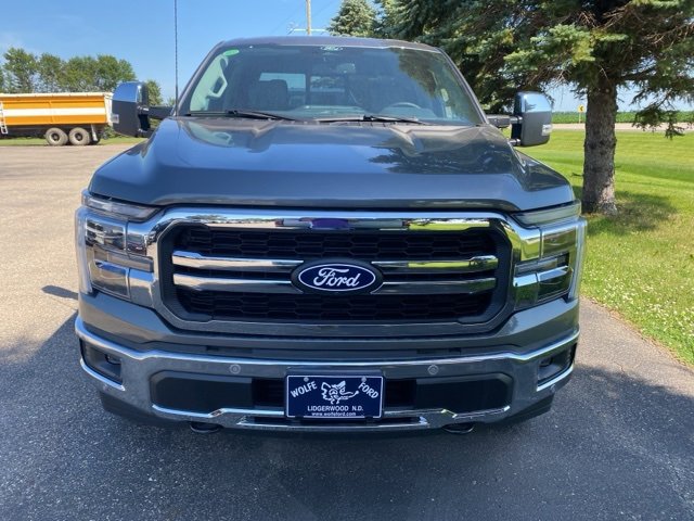 2025 Ford F-150 Lariat photo 2