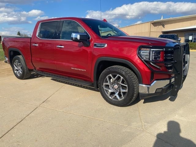 2023 GMC Sierra 4WD Crew Cab Short Box SLT's photo