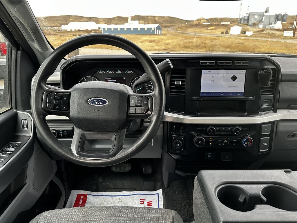 2024 Ford F-550 Super Duty Chassis Cab XLT - Photo 20