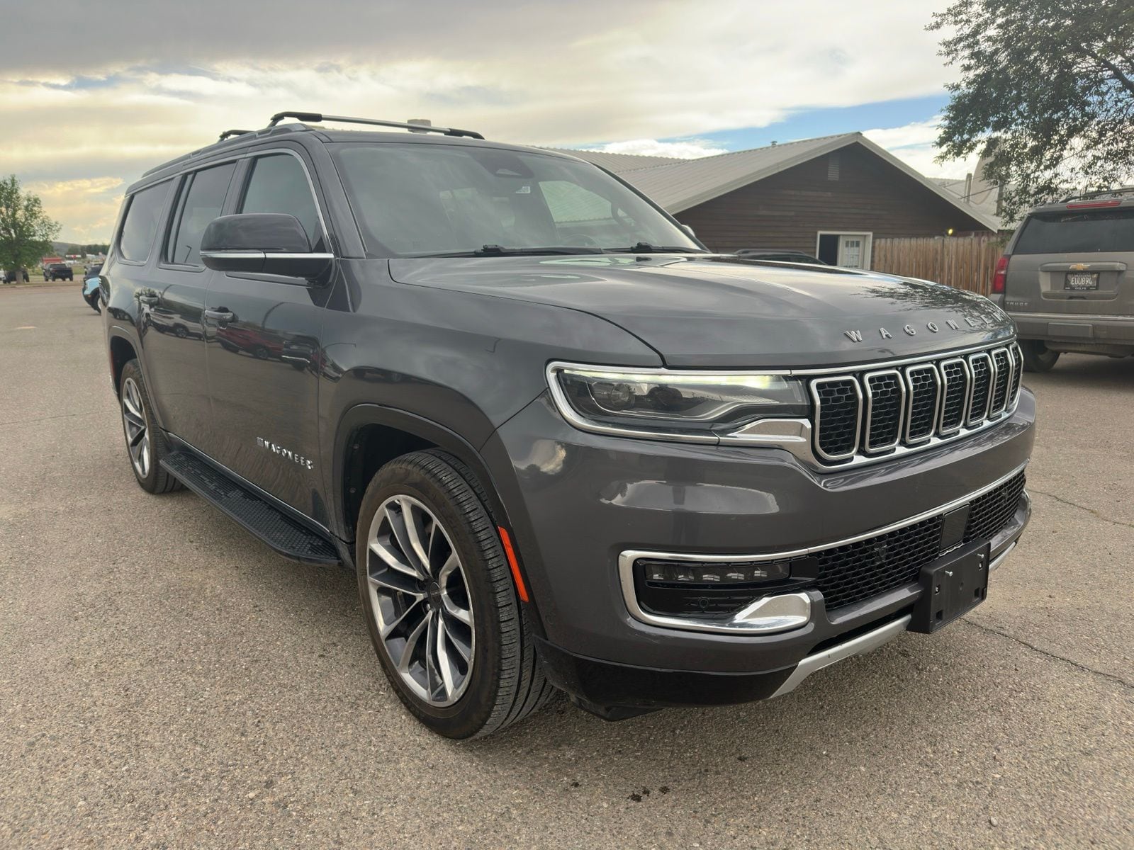 2023 Jeep Wagoneer L Series II 4WD's photo