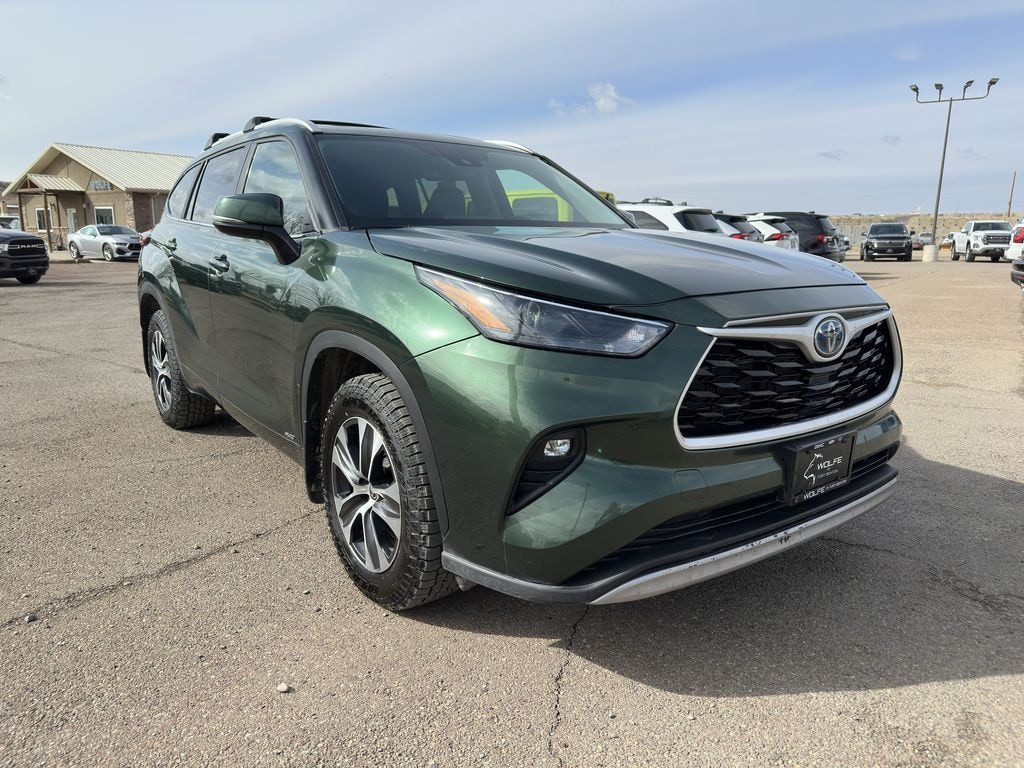Used 2023 Toyota Highlander Hybrid XLE SUV