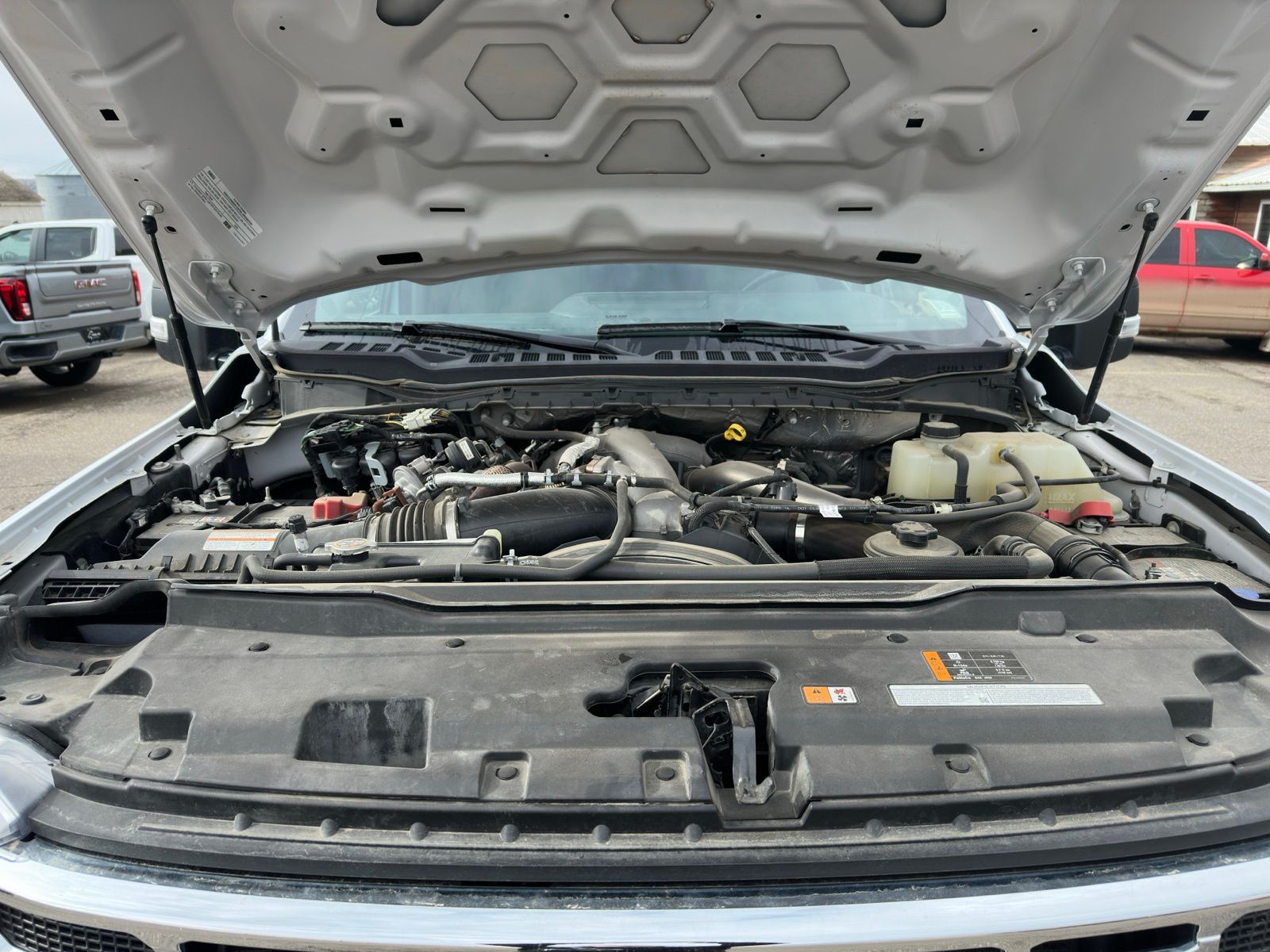 2024 Ford F-550 Super Duty Chassis Cab XLT - Photo 28