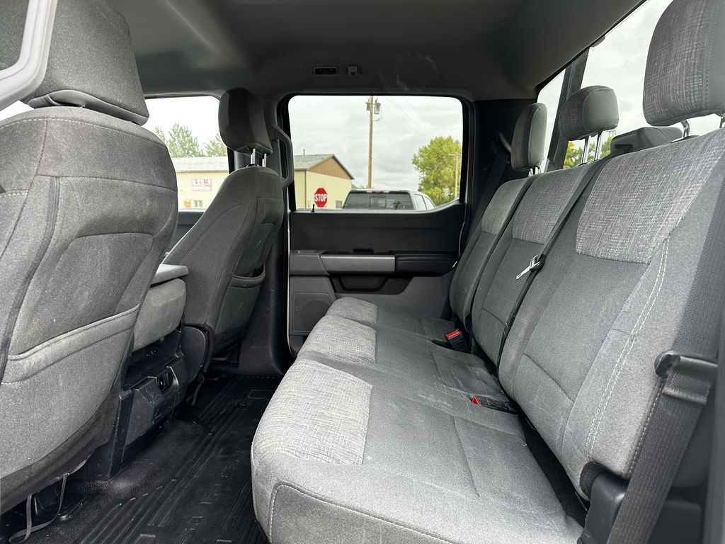 2024 Ford F-550 Super Duty Chassis Cab XLT - Photo 18