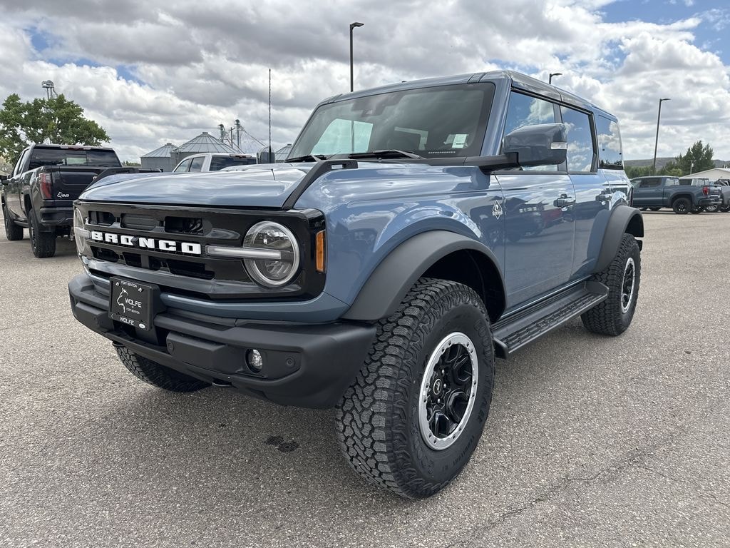 New 2025 Ford Bronco Outer Banks SUV