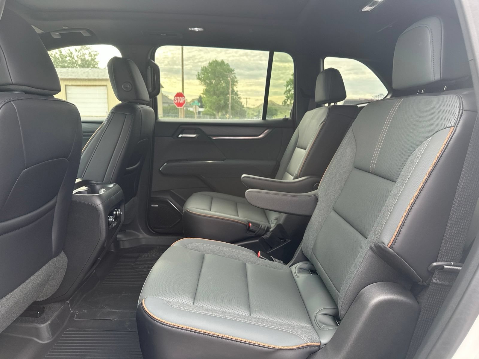 2026 GMC Acadia AT4 - Photo 22