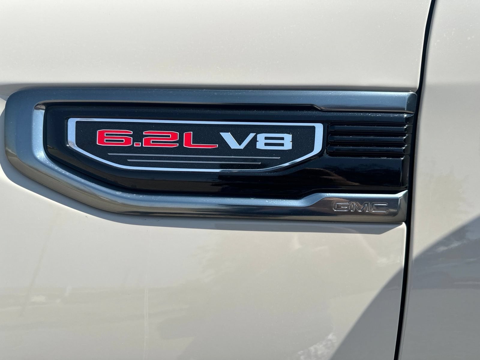 2026 GMC Sierra 1500 AT4 - Photo 6