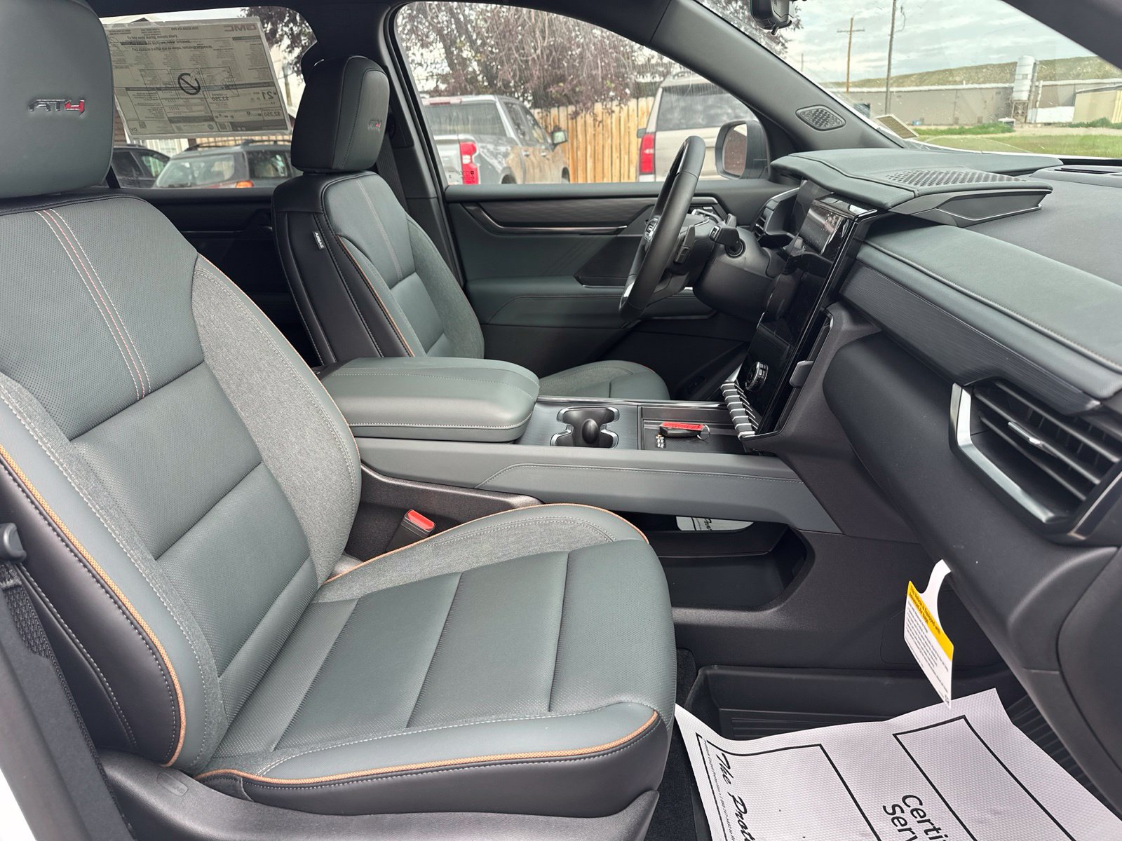 2026 GMC Acadia AT4 - Photo 32