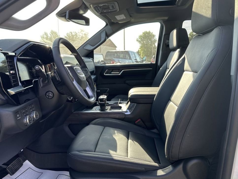 2026 GMC Sierra 1500 SLT - Photo 5