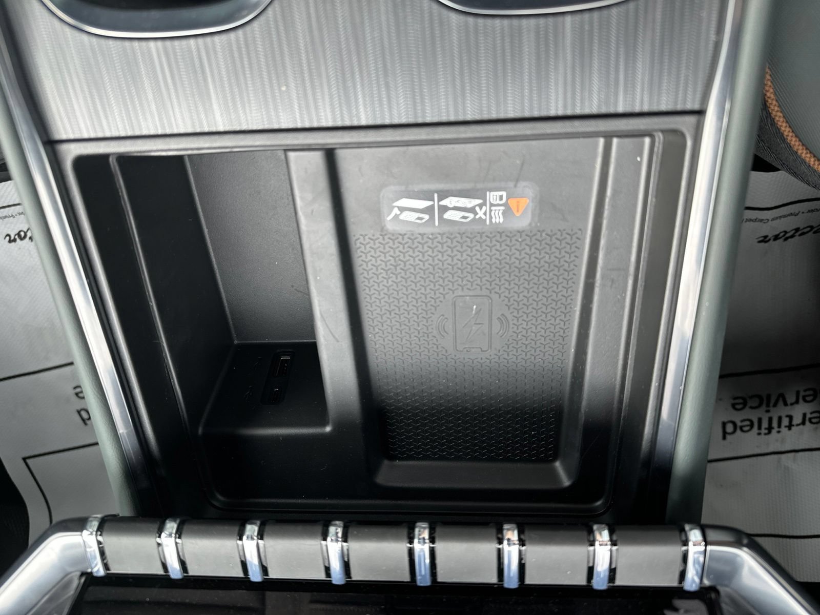 2026 GMC Acadia AT4 - Photo 20