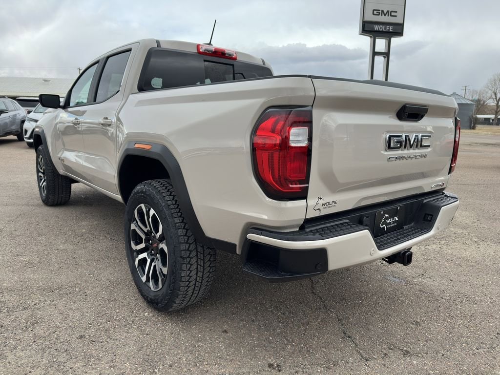 2026 GMC Canyon AT4 - Photo 17