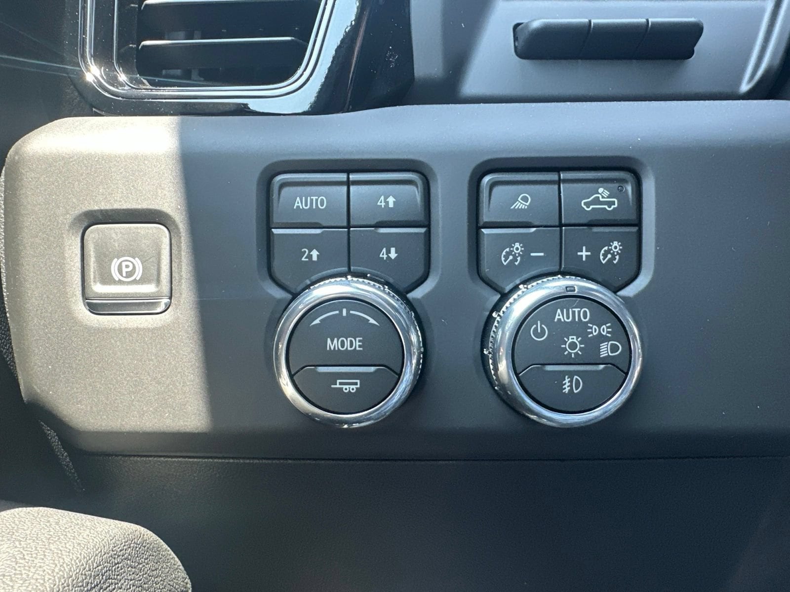 2026 GMC Sierra 1500 AT4 - Photo 10
