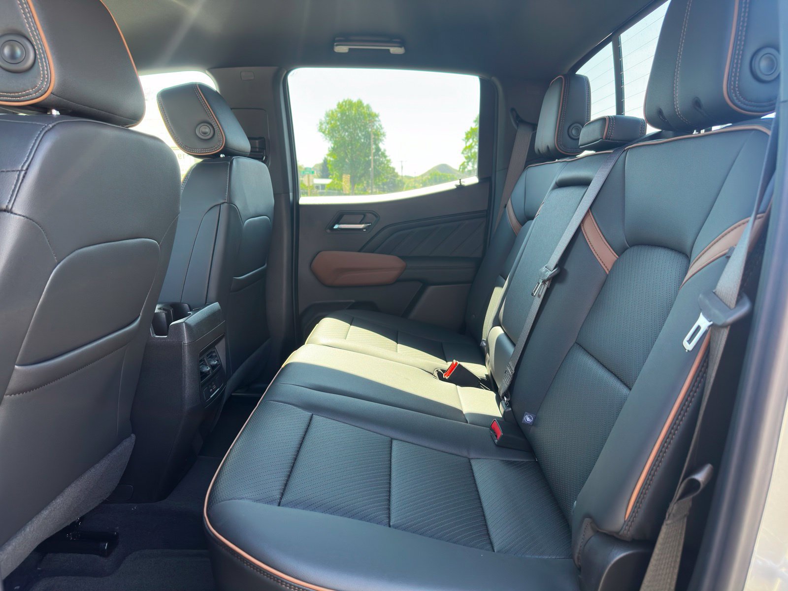 2026 GMC Canyon AT4 - Photo 19