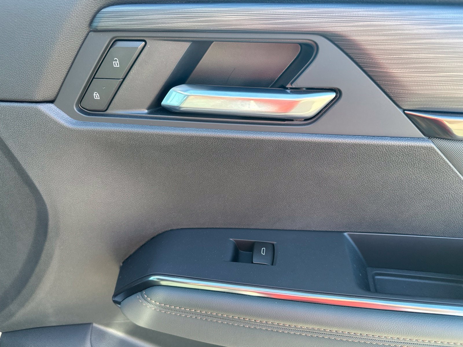 2026 GMC Acadia AT4 - Photo 34