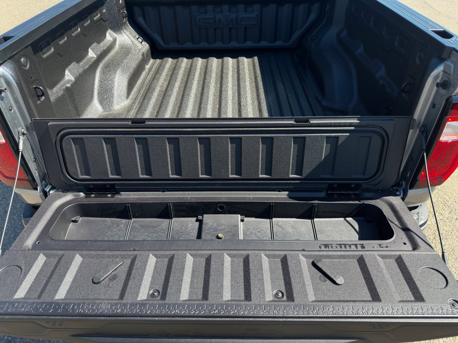 2026 GMC Canyon AT4 - Photo 28