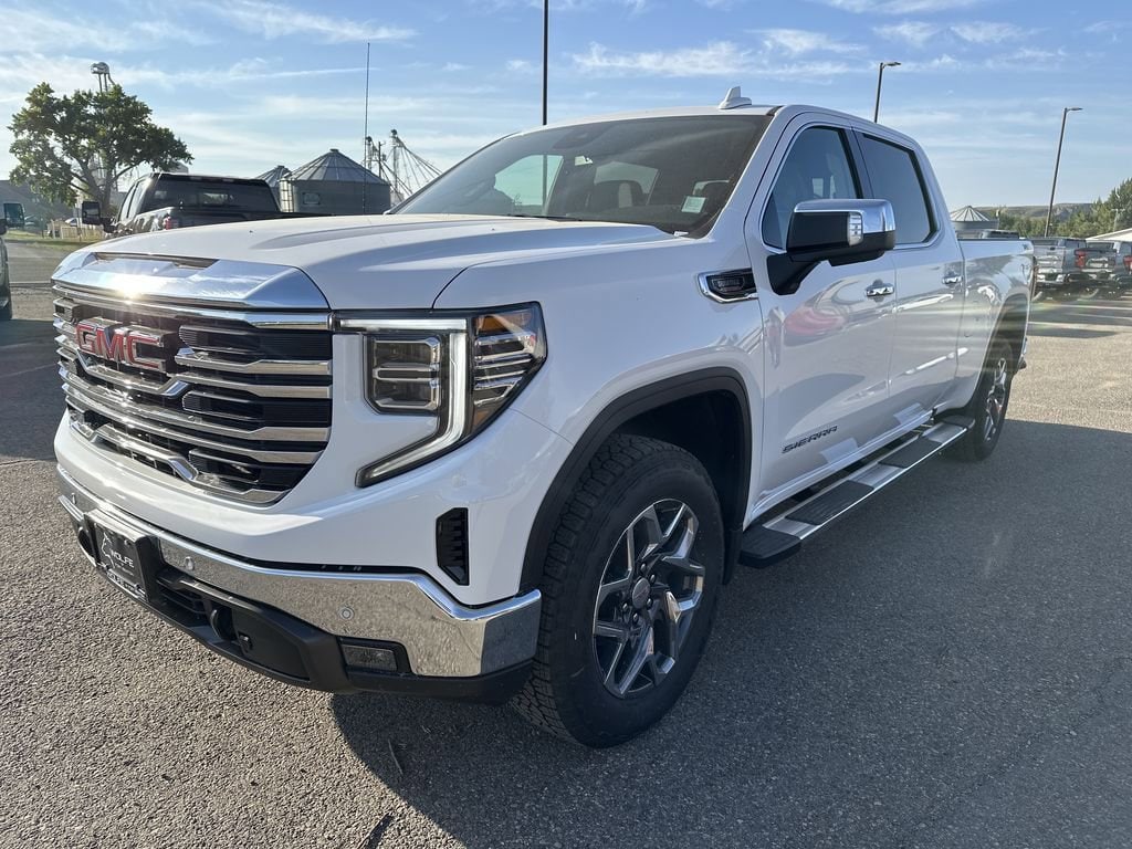 2026 GMC Sierra 1500 SLT - Photo 3