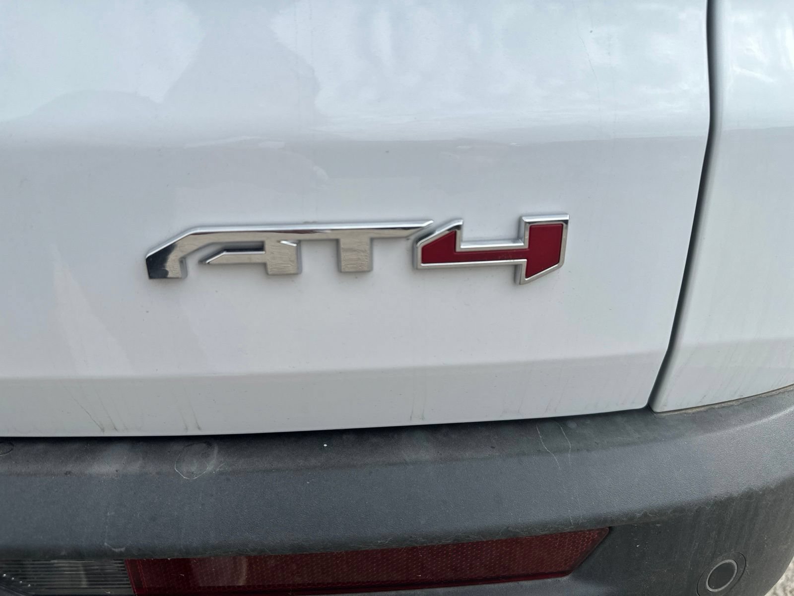 2026 GMC Acadia AT4 - Photo 28