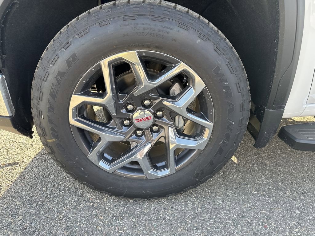 2026 GMC Sierra 1500 SLT - Photo 32