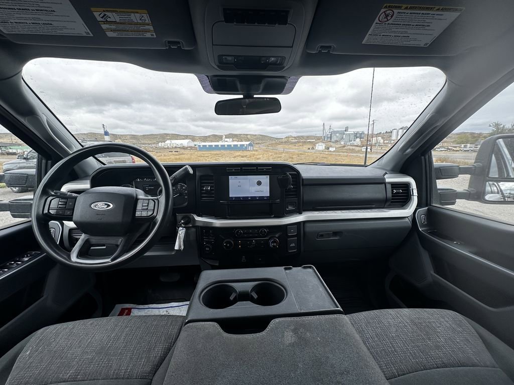2024 Ford F-550 Super Duty Chassis Cab XLT - Photo 16