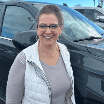 Staff member Angela Handford from ID_fc7135