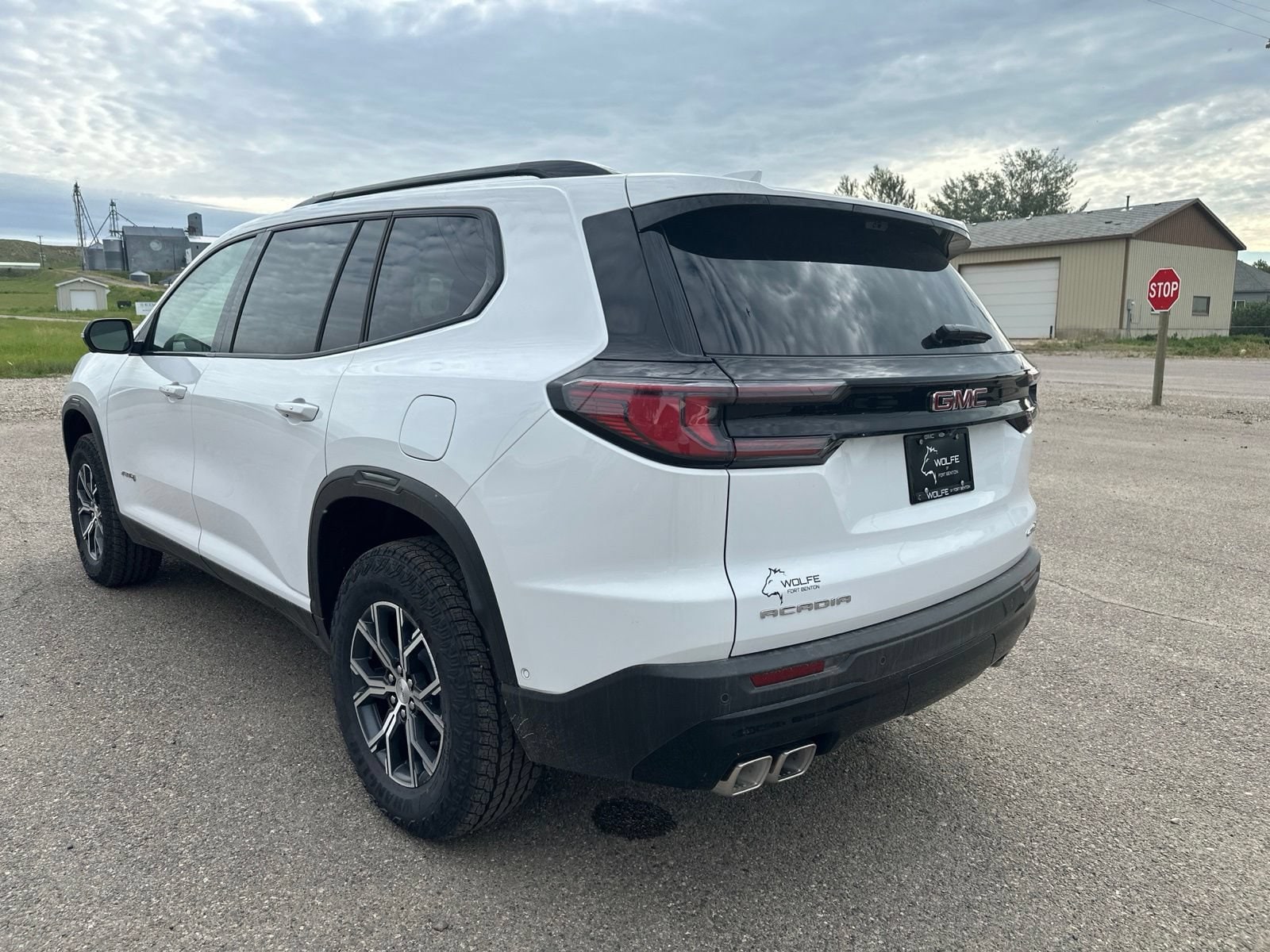 2026 GMC Acadia AT4 - Photo 26