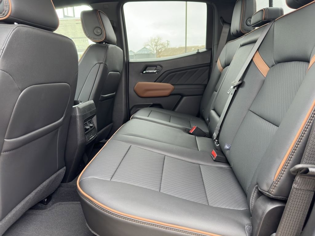 2026 GMC Canyon AT4 - Photo 14