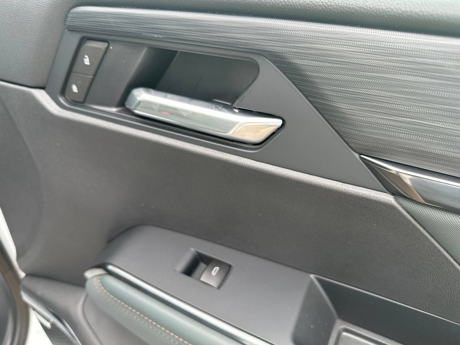 2026 GMC Acadia AT4 - Photo 34