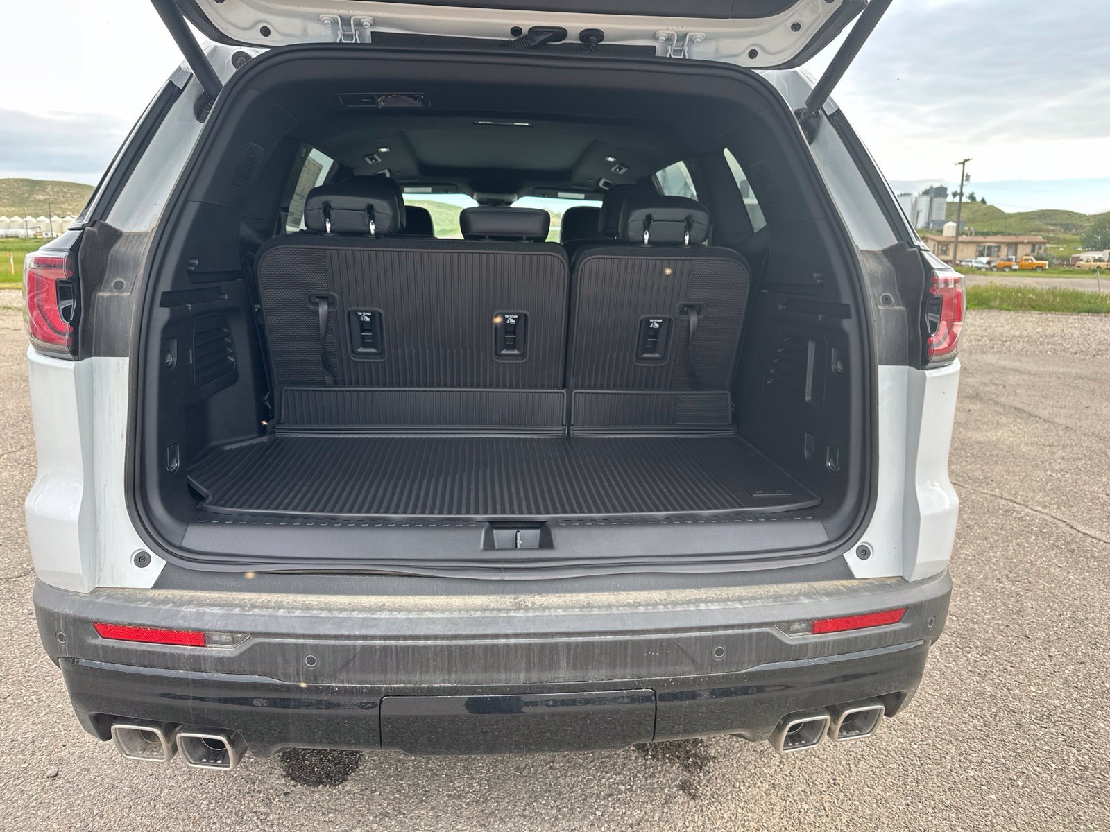 2026 GMC Acadia AT4 - Photo 29