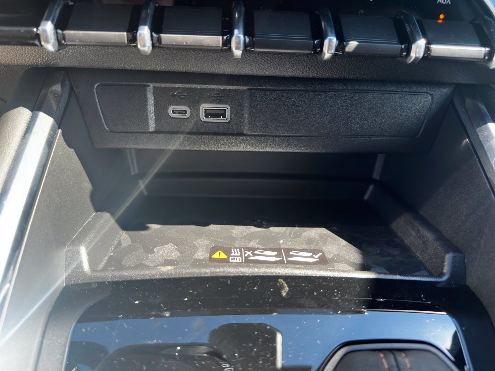 2026 GMC Canyon AT4 - Photo 16