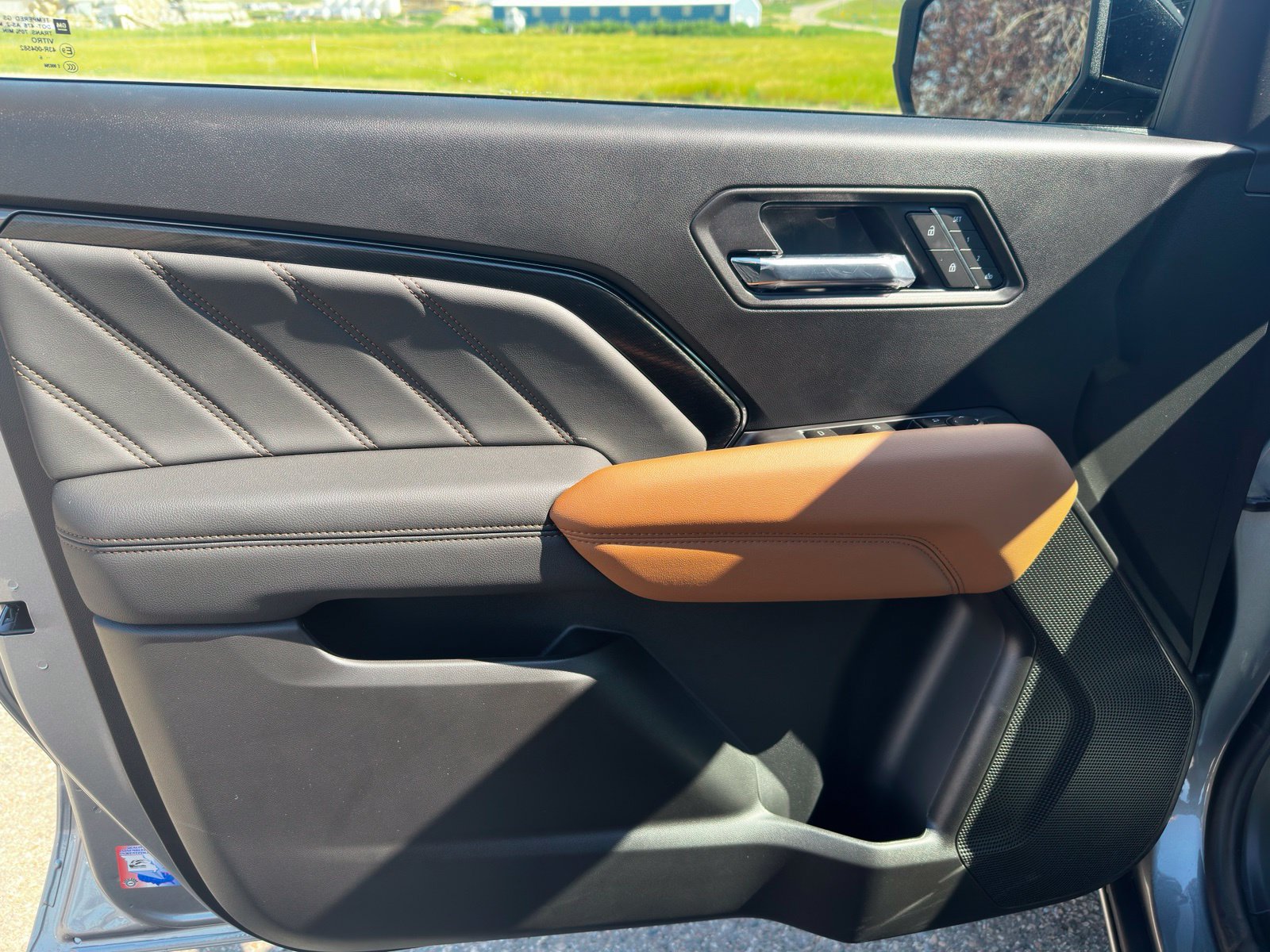 2026 GMC Canyon AT4 - Photo 7