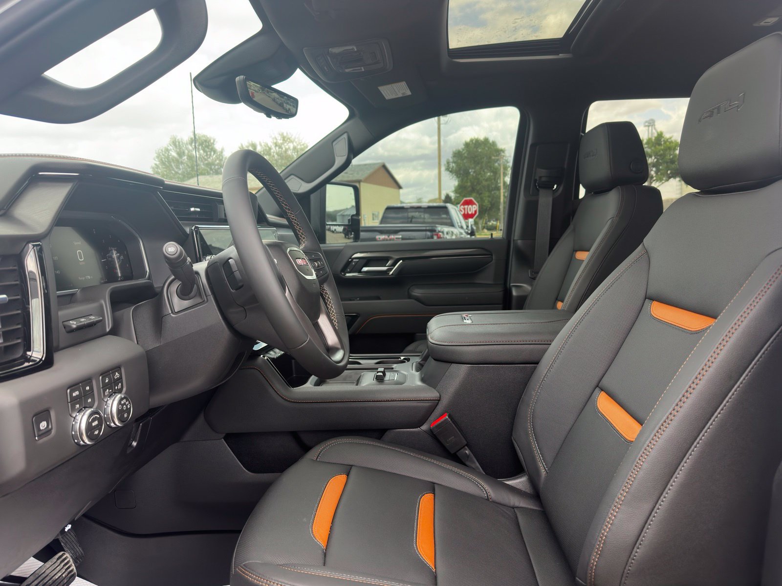 2026 GMC Sierra 3500HD AT4 - Photo 7
