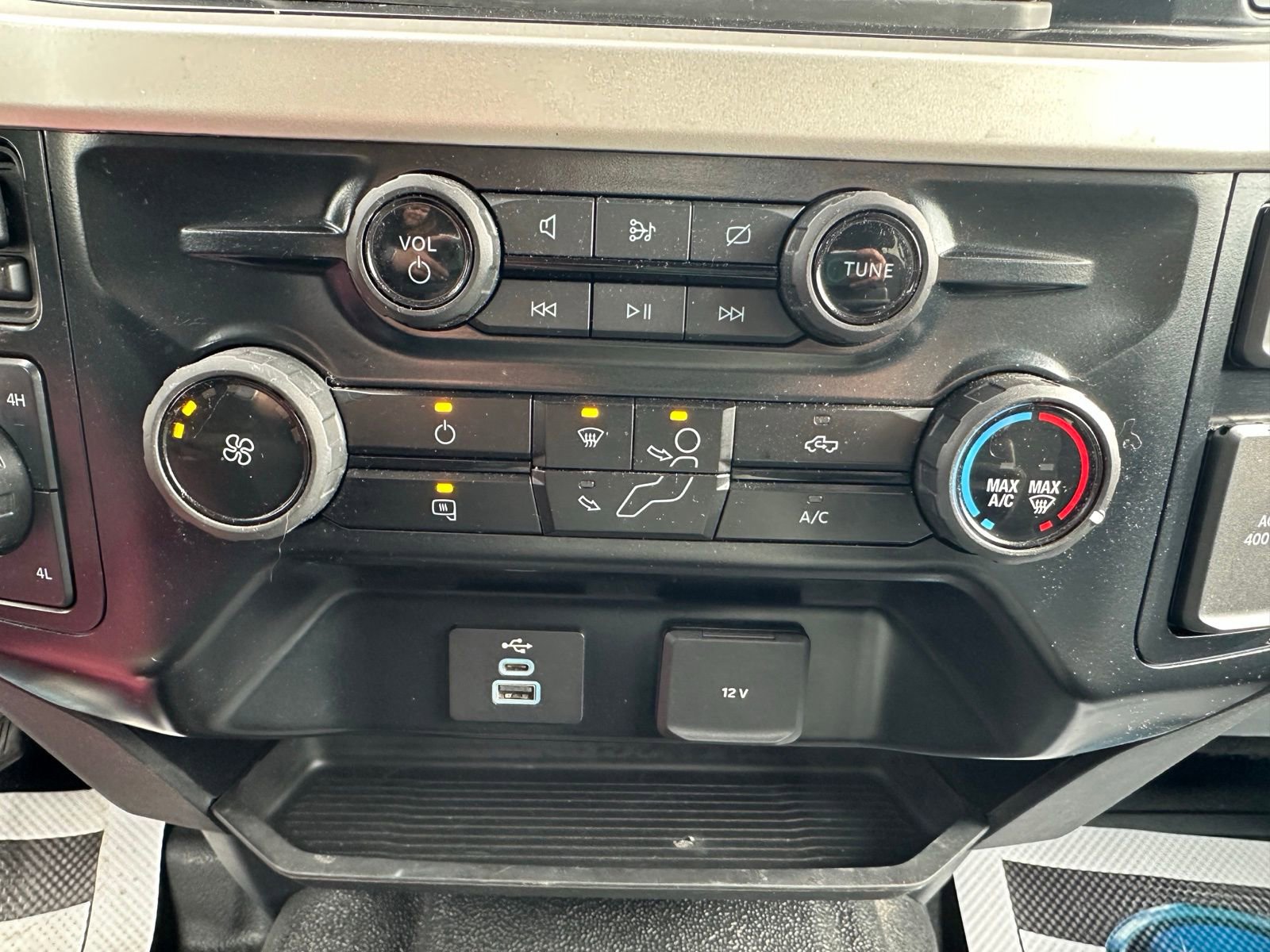 2024 Ford F-550 Super Duty Chassis Cab XLT - Photo 13