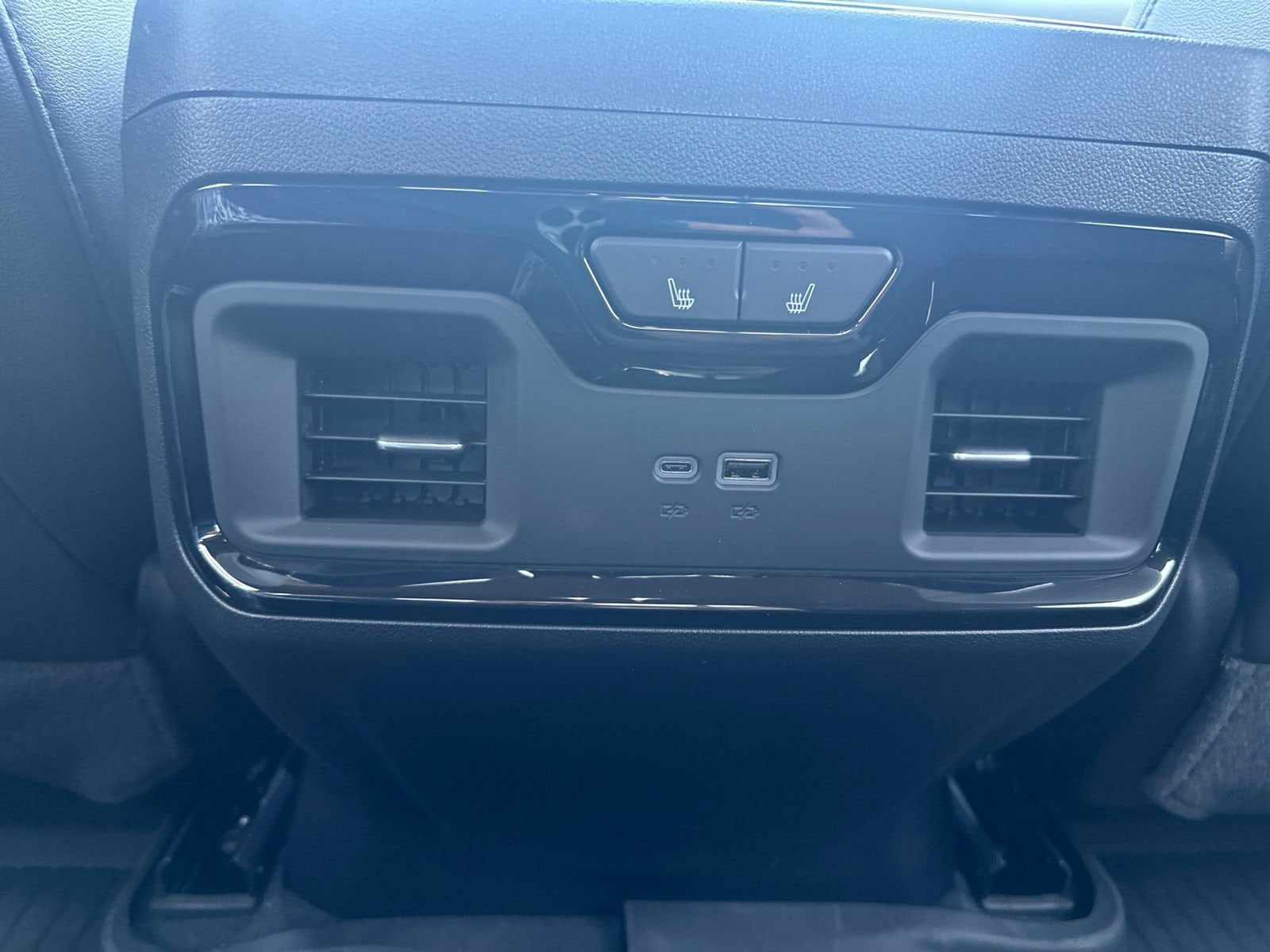 2026 GMC Sierra 1500 AT4 - Photo 24