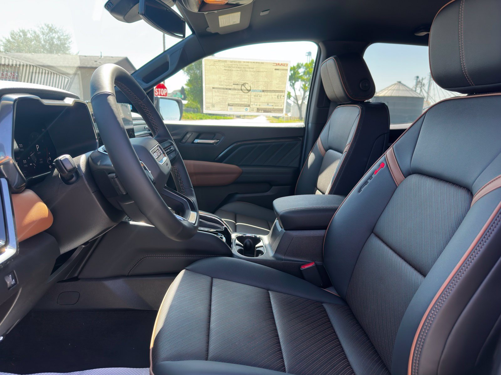 2026 GMC Canyon AT4 - Photo 6