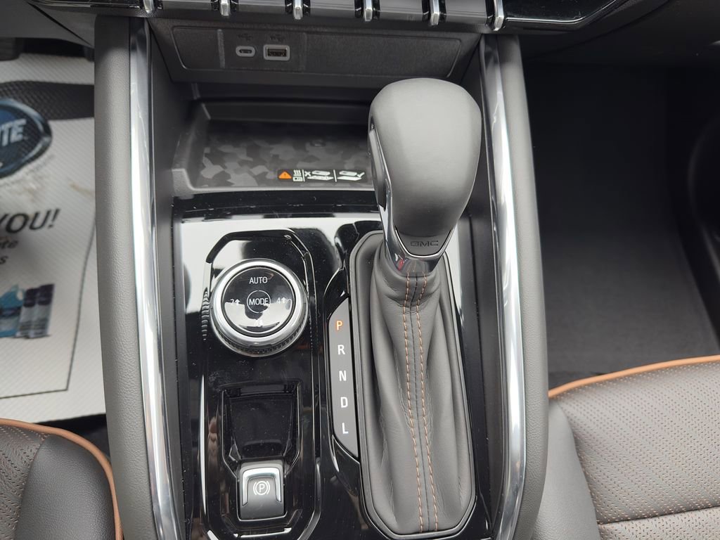 2026 GMC Canyon AT4 - Photo 11