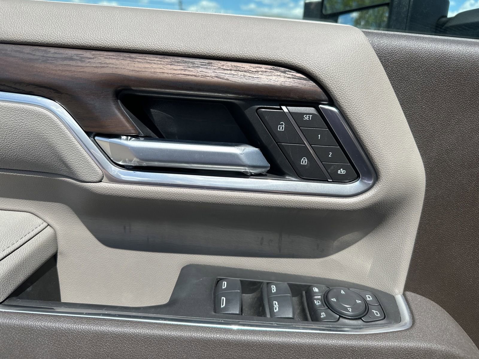 2025 GMC Sierra 3500HD SLT - Photo 8