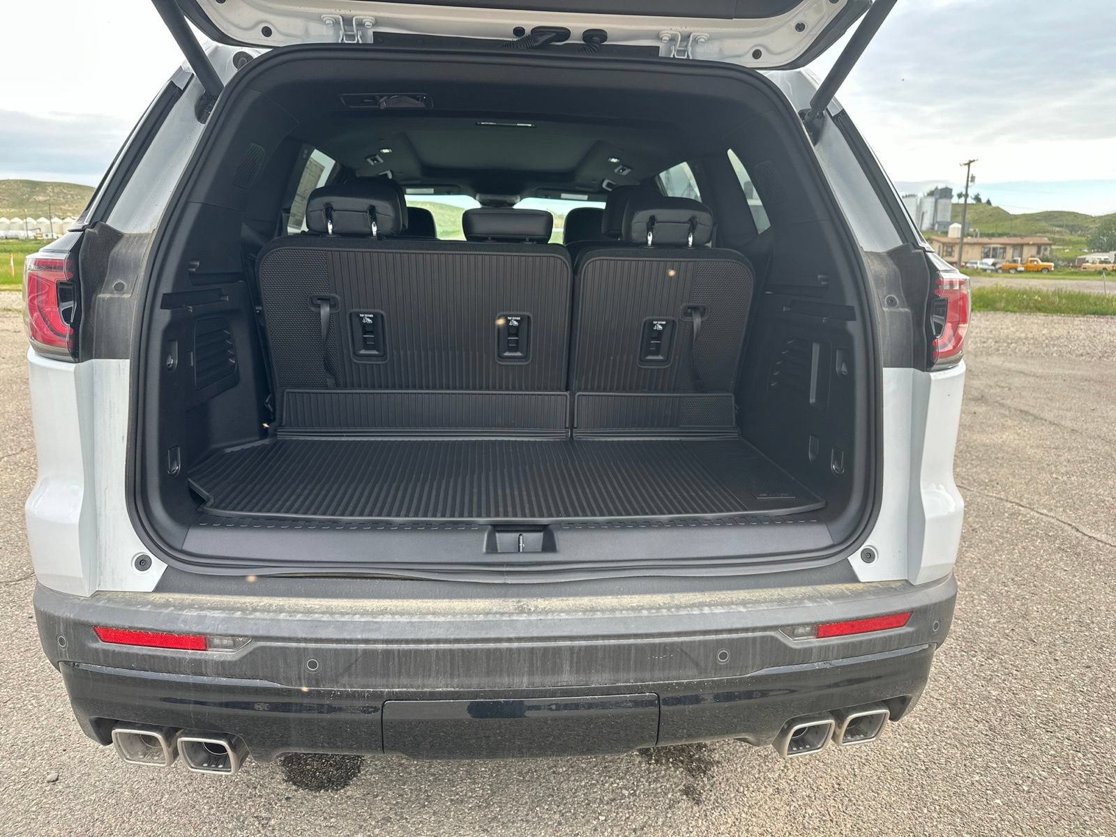 2026 GMC Acadia AT4 - Photo 29