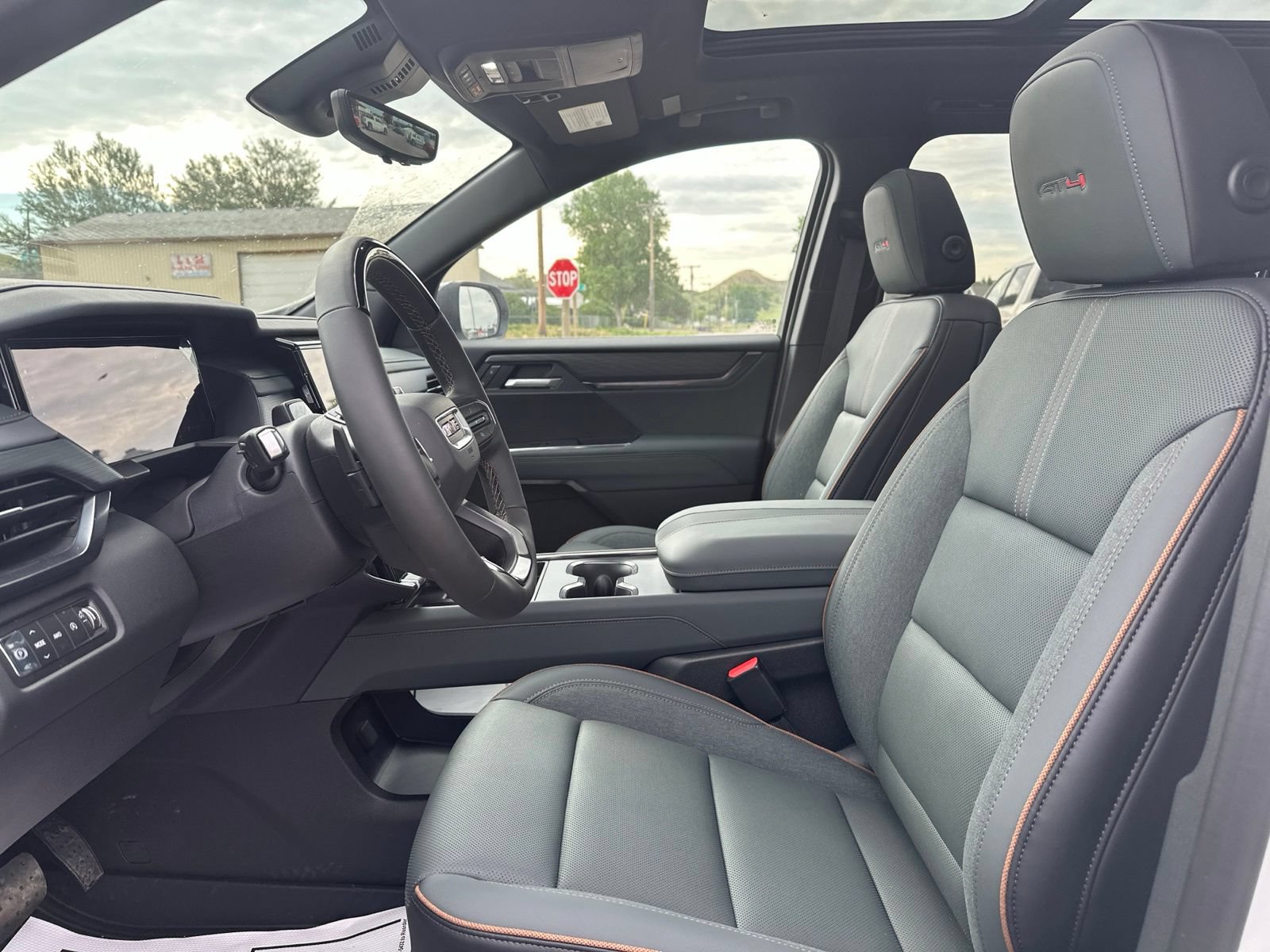 2026 GMC Acadia AT4 - Photo 6