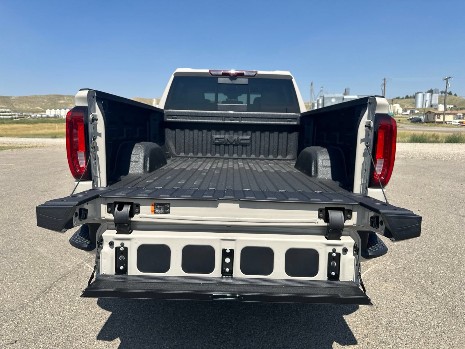 2026 GMC Sierra 1500 AT4 - Photo 31