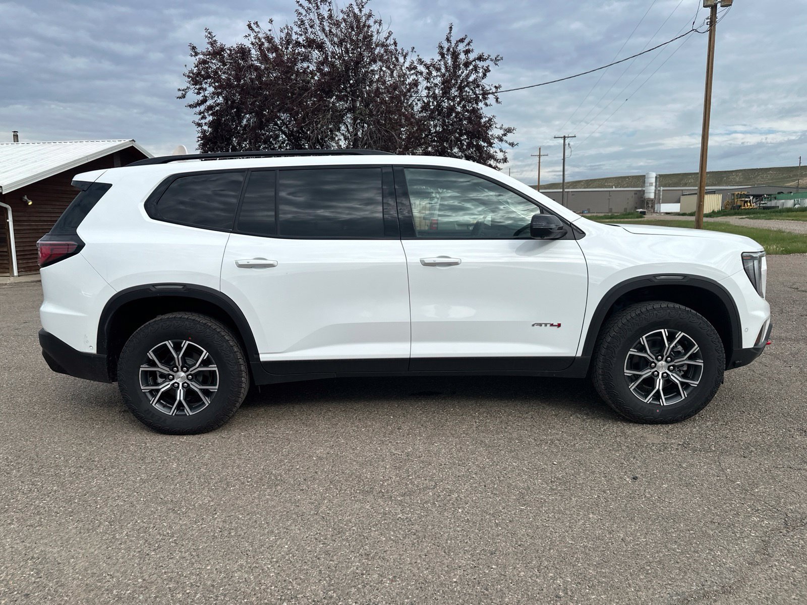 2026 GMC Acadia AT4 - Photo 35