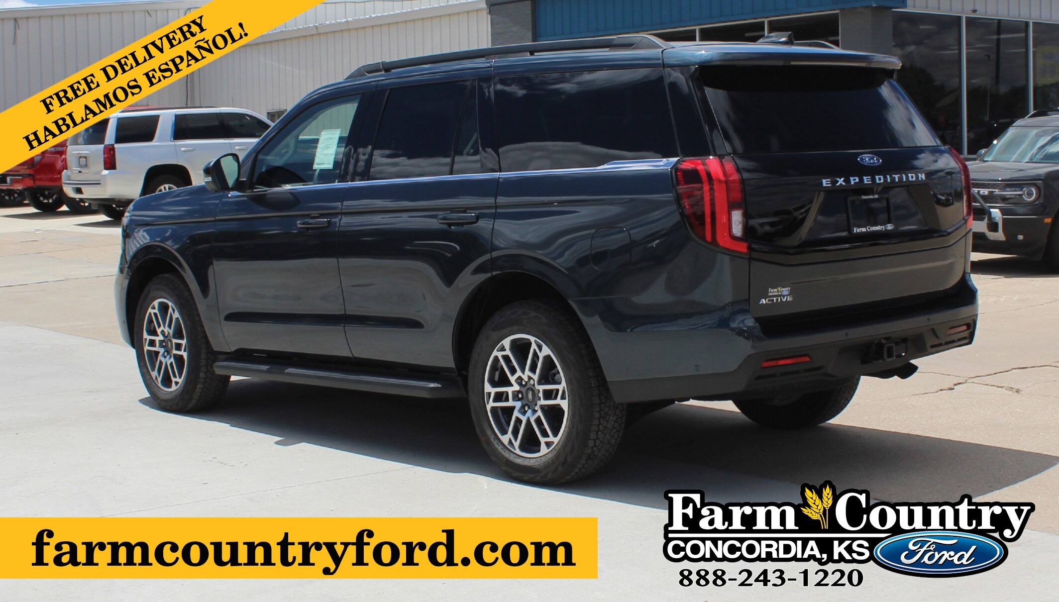 2025 Ford Expedition photo 3