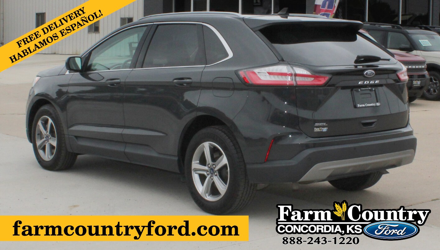 2021 Ford Edge SEL photo 3
