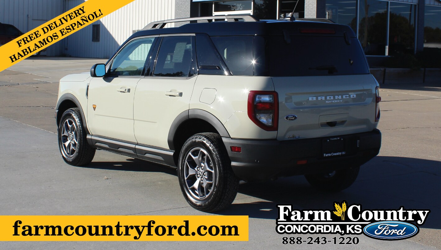 2024 Ford Bronco Sport Badlands photo 3