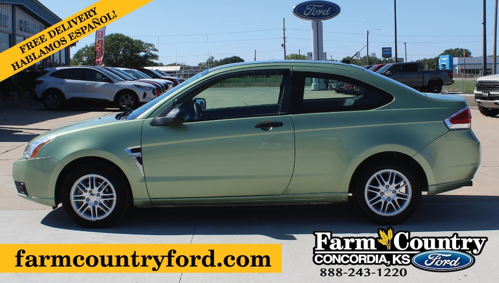 Used 2008 Ford Focus SE Hardtop