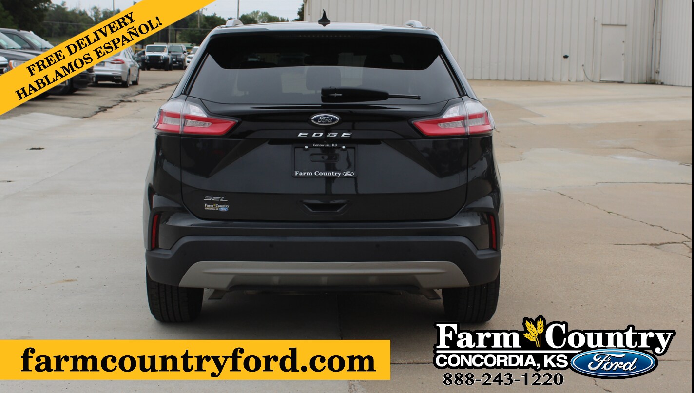 2021 Ford Edge SEL photo 4