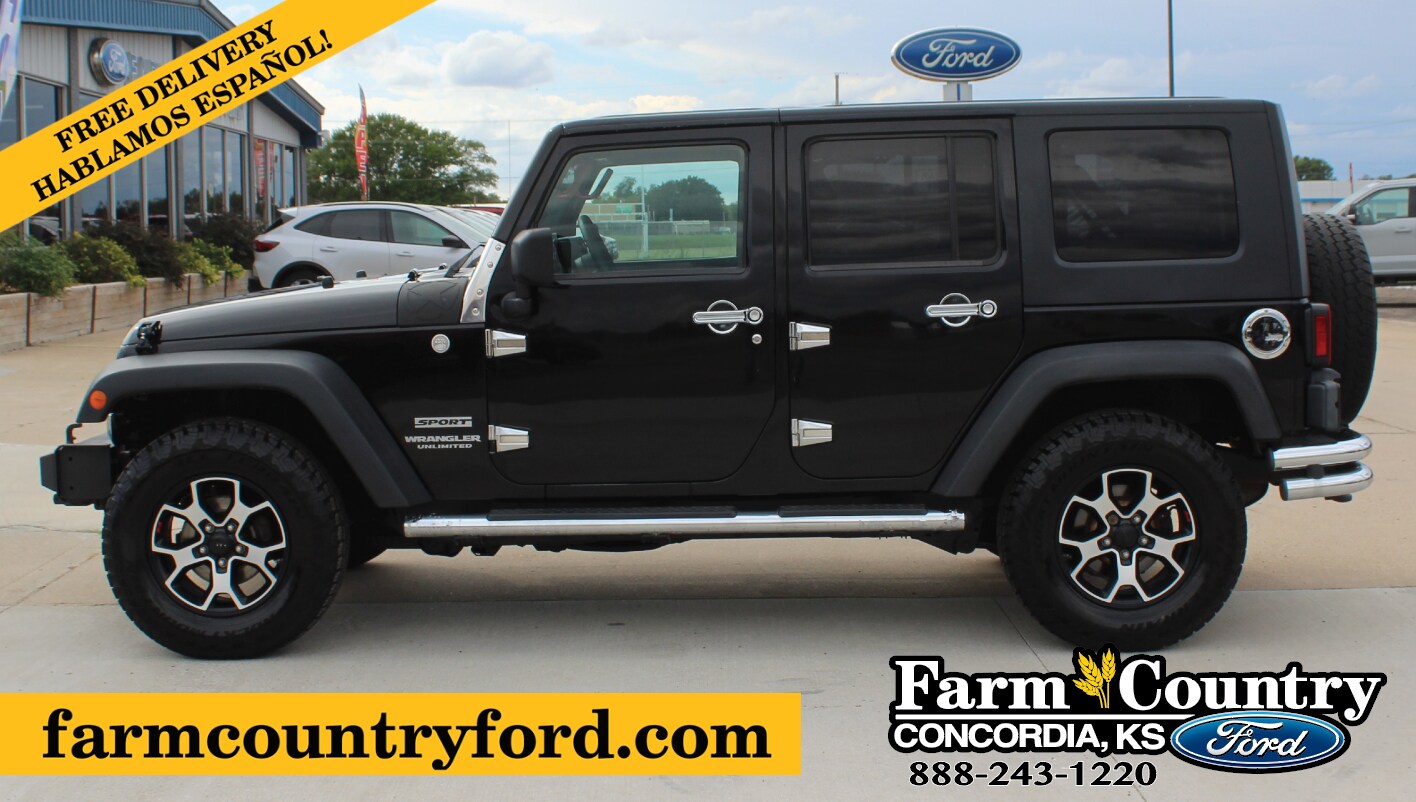 2010 Jeep Wrangler Unlimited Sport photo 2