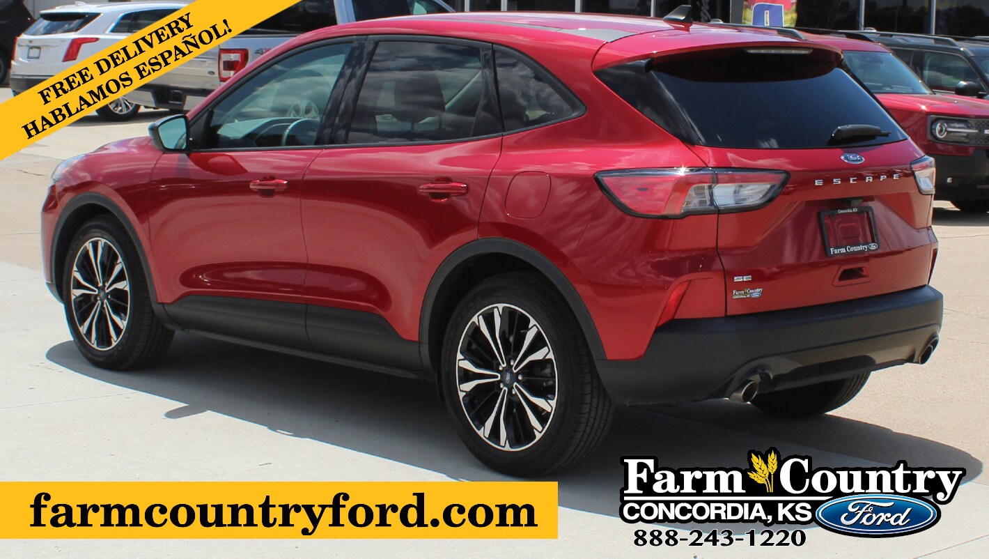 2022 Ford Escape SE photo 3