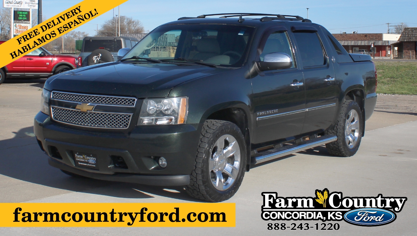 2013 Chevrolet Avalanche LTZ Black Diamond Edition 4WD