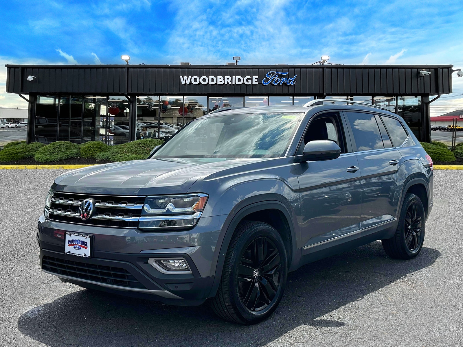 Used 2019 Volkswagen Atlas SEL with VIN 1V2MR2CA5KC504065 for sale in Iselin, NJ