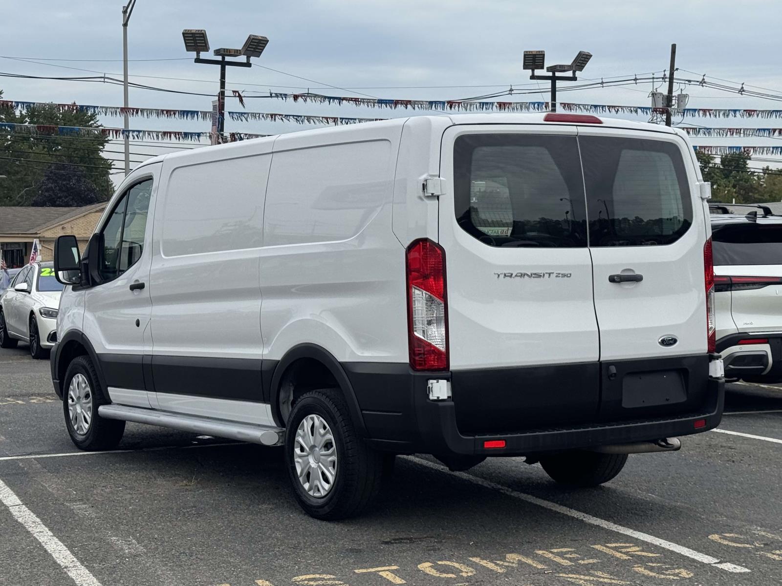 2023 Ford Transit Cargo photo 3